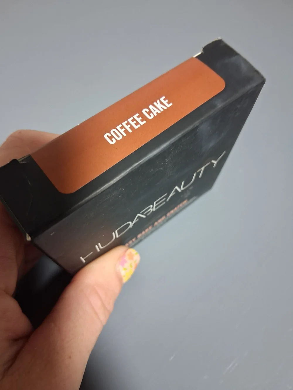 Huda Beauty Easy Bake & Snatch Pressed Brightening Setting Powder - Coffee Cake